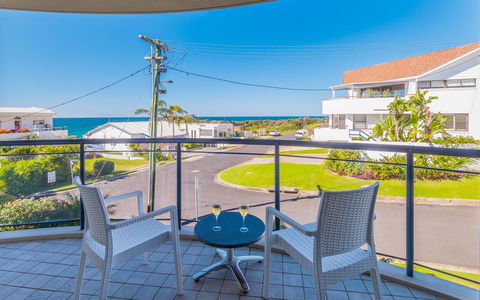 The Cove Yamba - Accommodation Asia 0