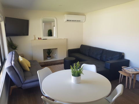 Golden Hill Cottage - Accommodation Asia 9
