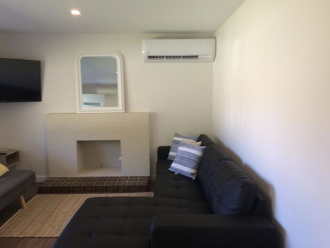 Golden Hill Cottage - Accommodation Asia 13
