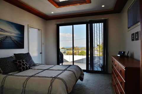 The Boat House - Accommodation Asia 11