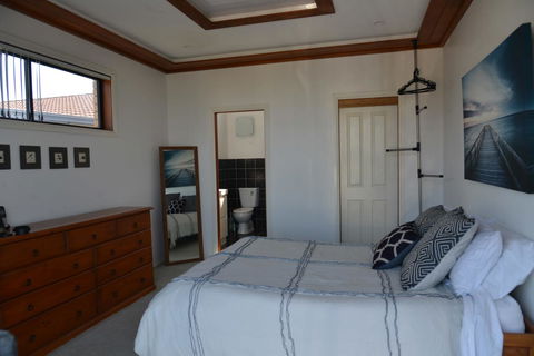 The Boat House - Accommodation Asia 7