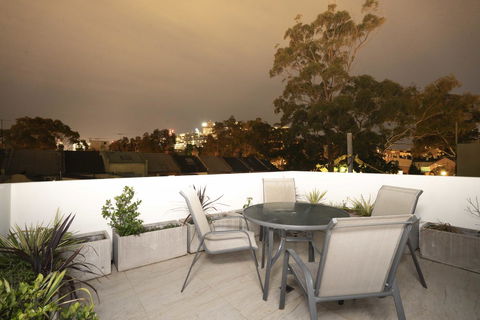 Luxury Villa Darlington - Vine - Accommodation Asia 5