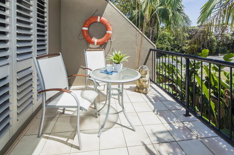 Julians Apartments - Accommodation Guide 16