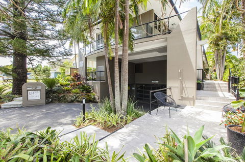 Julians Apartments - Accommodation Guide 26