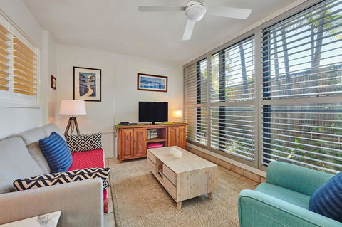 Julians Apartments - Accommodation Guide 4