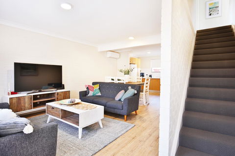 Abode @ Culburra - Pet Friendly - 4 Mins To Beach - Accommodation Asia 7