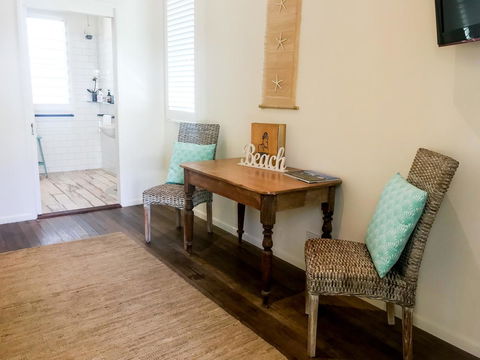 Cove Studios - Accommodation Guide 12