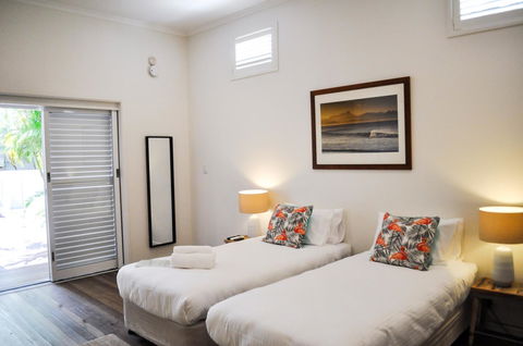 Cove Studios - Accommodation Guide 3