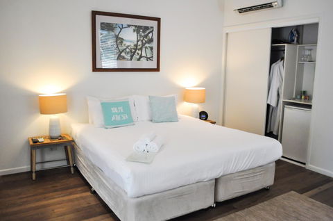Cove Studios - Accommodation Guide 7