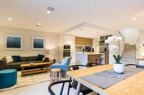 Nobbs Â· Executive 2 Storey Sydney Apartment With Pool - Accommodation Asia 1