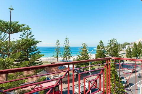 Mad Monkey Hostel Coogee Beach - Accommodation Asia 7