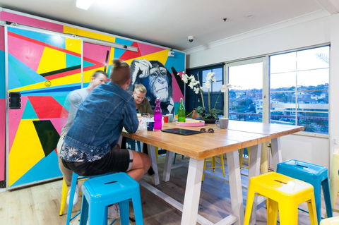 Mad Monkey Hostel Coogee Beach - Accommodation Asia 21