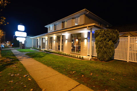 Winning Post Motor Inn - Accommodation Asia 13