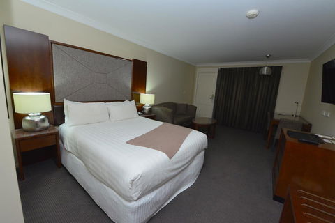 Winning Post Motor Inn - Accommodation Asia 19