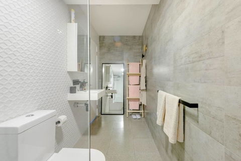 Scandi Beach Apartment - Accommodation Asia 10