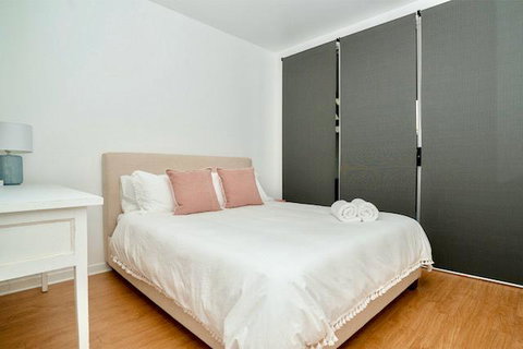 Hastings By The Sea - Accommodation Guide 16