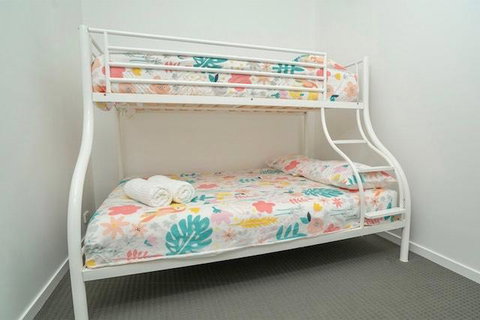 Hastings By The Sea - Accommodation Guide 9