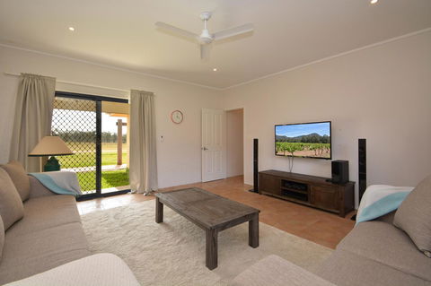 JE Guesthouse, Central To All The Hunter Valley Has To Offer - Accommodation Asia 4