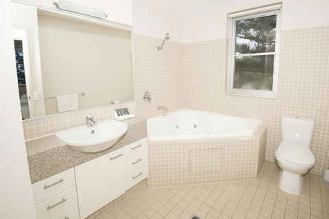 Grandview Apartments - Accommodation Asia 37