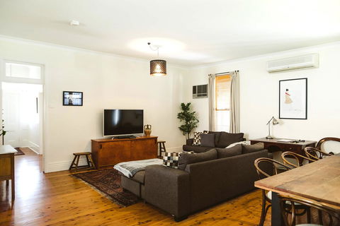 Morpeth Cottage - Accommodation Asia 2