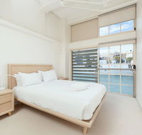 Waterfront Apartment on Sydney Harbour - Accommodation Asia