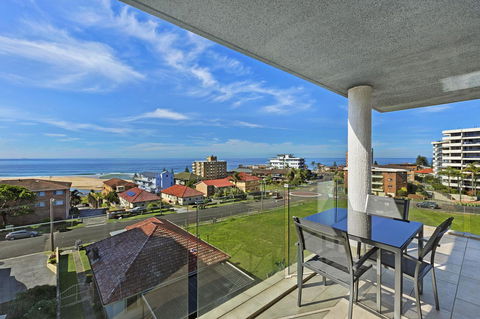 Sandy Cove Apartments - Accommodation Guide 1