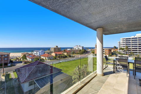 Sandy Cove Apartments - Accommodation Guide 2