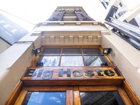 Big Backpackers Hostel - Accommodation Guide 1