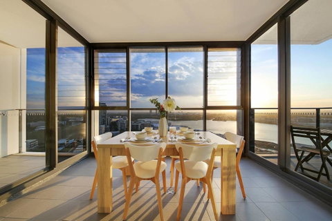 Stunning Sunset Water View 2BEDs On High Rises - Accommodation Guide 15