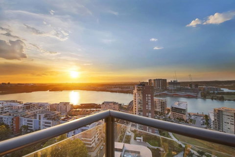 Stunning Sunset Water View 2BEDs On High Rises - Accommodation Guide 4