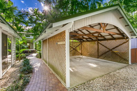 A Beach House At Byron - Accommodation Guide 6