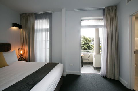 The Lucky Hotel - Accommodation Guide 25
