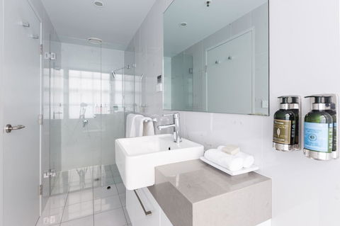 The Lucky Hotel - Accommodation Guide 4