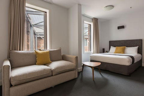 The Lucky Hotel - Accommodation Guide 18