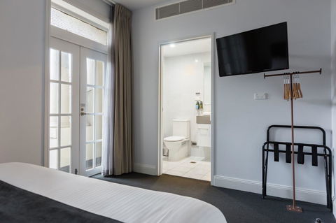 The Lucky Hotel - Accommodation Guide 26