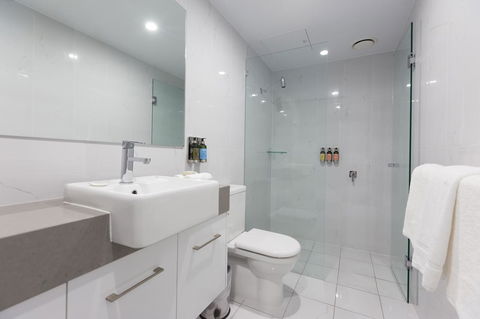 The Lucky Hotel - Accommodation Guide 5