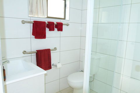 Hibiscus Motel - Accommodation Guide 6