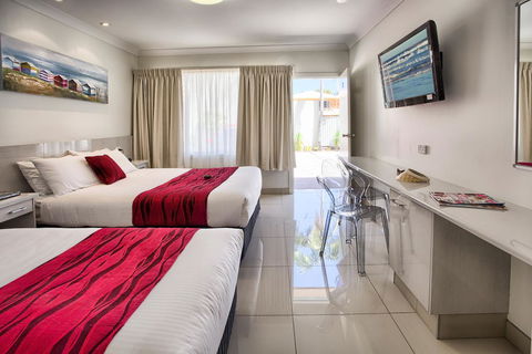 Hibiscus Motel - Accommodation Guide 4