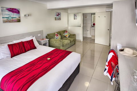 Hibiscus Motel - Accommodation Guide 39