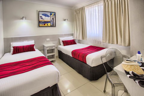 Hibiscus Motel - Accommodation Guide 30