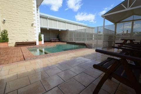 Quality Inn Ashby House Tamworth - Accommodation Asia 24