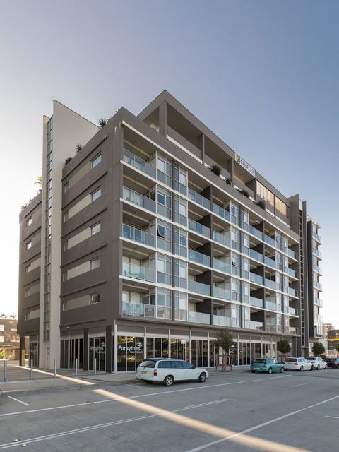 Honeysuckle Executive Apartments - Accommodation Asia 0