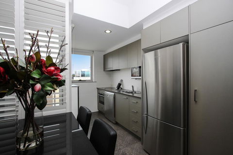 Honeysuckle Executive Apartments - Accommodation Asia 10