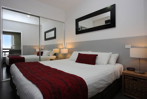 Honeysuckle Executive Apartments - Accommodation Asia 1
