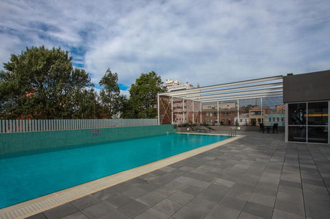 Honeysuckle Executive Apartments - Accommodation Asia 32