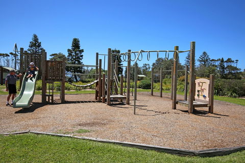 Glory @ Culburra - Absolute Beachfront - Pet & Family Friendly - Accommodation Asia 23