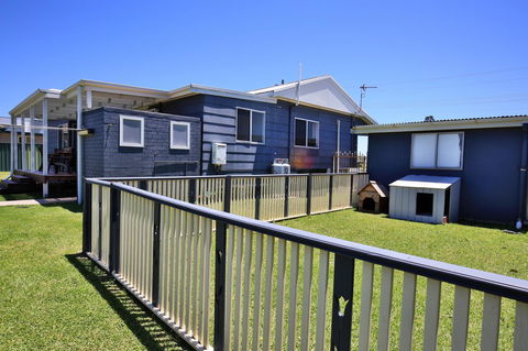 Glory @ Culburra - Absolute Beachfront - Pet & Family Friendly - Accommodation Asia 21