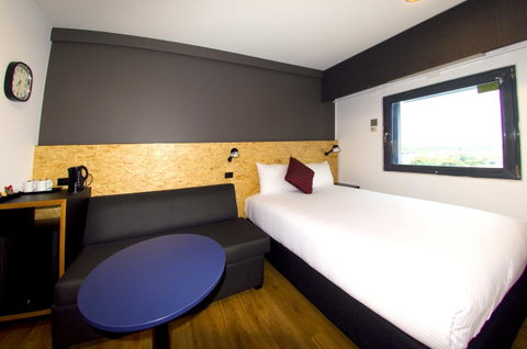 Ibis Budget Sydney East - Accommodation Guide 24