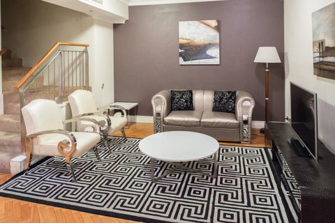 Seasons Harbour Plaza - Accommodation Guide 17