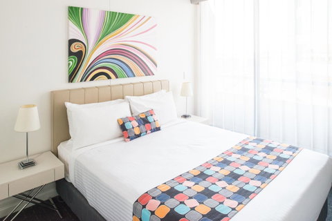 Seasons Harbour Plaza - Accommodation Guide 0